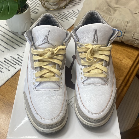 Jordan 3 (SOLD) - Picture 2 of 9
